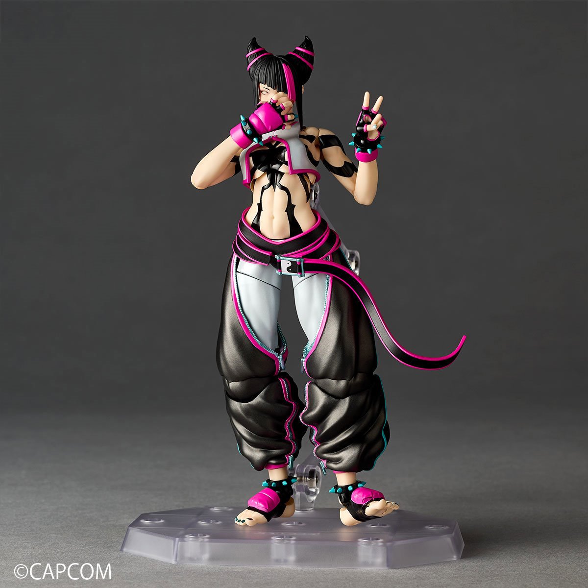 PRE-ORDER Street Fighter 6 Juri Revoltech Amazing Yamaguchi Action Figure DC722067 US-Import