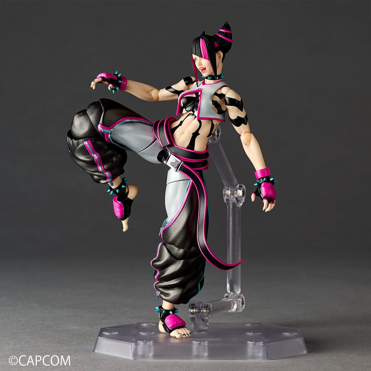 PRE-ORDER Street Fighter 6 Juri Revoltech Amazing Yamaguchi Action Figure DC722067 US-Import