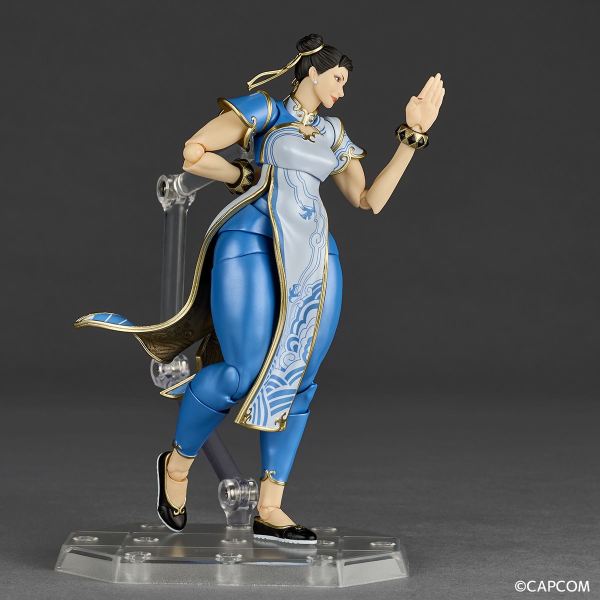 PRE-ORDER Street Fighter 6 Chun-Li Revoltech Amazing Yamaguchi Action Figure DC220806 US-Import