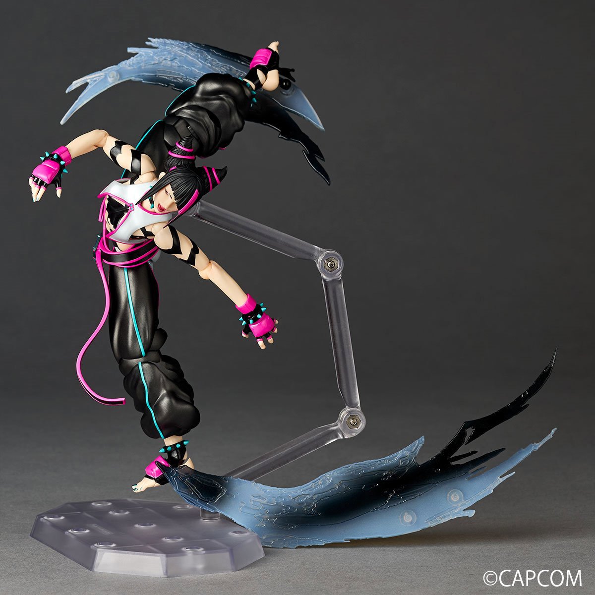 PRE-ORDER Street Fighter 6 Juri Revoltech Amazing Yamaguchi Action Figure DC722067 US-Import