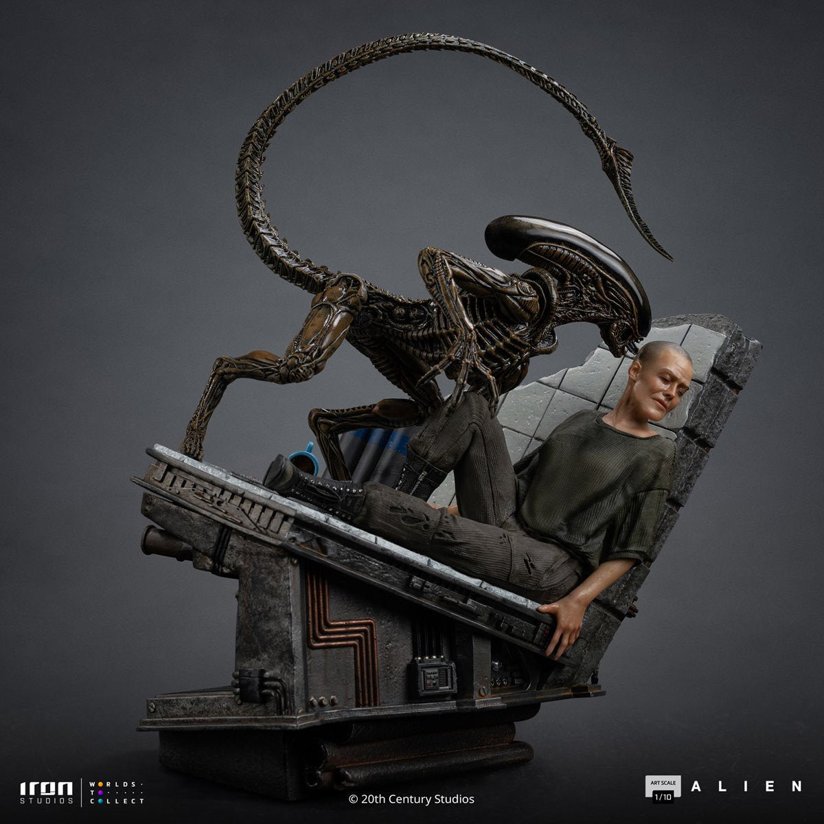PRE-ORDER Alien 3 Ellen Ripley and Dog Alien 1:10 Art Scale Statue RN34101 US-IMPORT